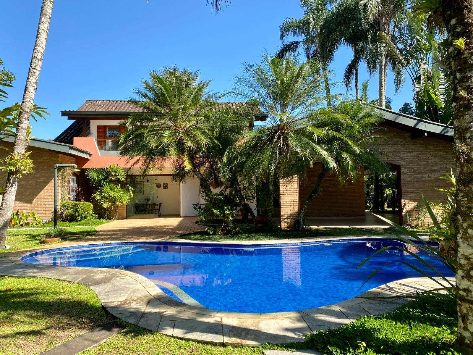 Casa à Venda no Cond. Pedra Verde na Praia do Lázaro em Ubatuba