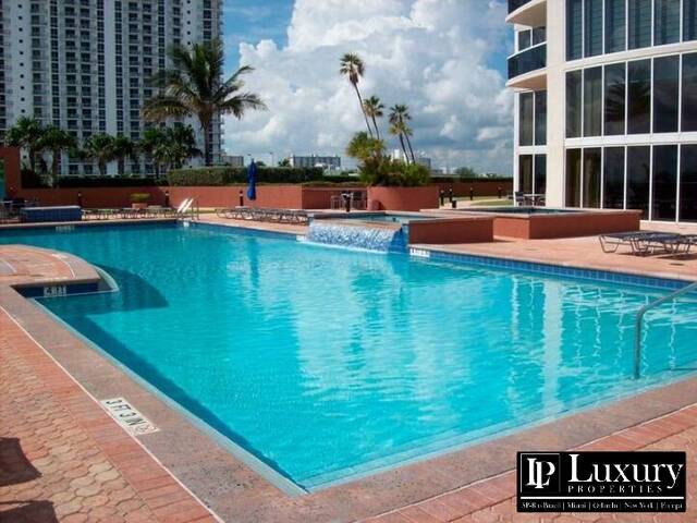 #817 - Apartamento para Venda em Sunny Isles Beach - FL - 2