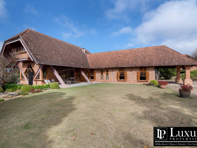 #1166 - Casa em condomínio para Venda em Campos do Jordão - SP - 1