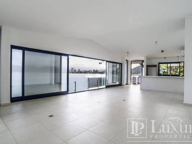 Apartamento para Venda em Guarujá - 4
