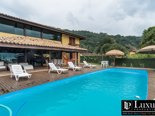 #1877 - Casa de Praia para Venda em Ubatuba - SP - 2