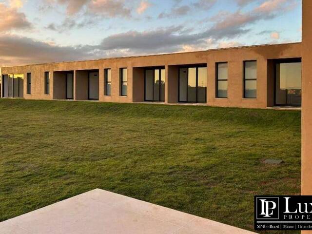 #2018 - Casa em condomínio para Venda em Porto Feliz - SP - 2