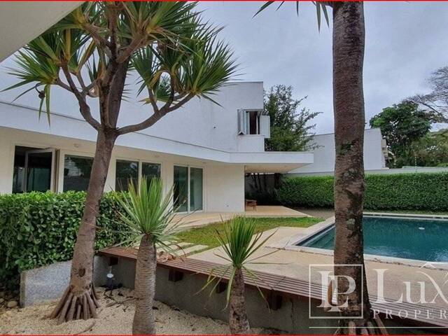 #2050 - Casa para Venda em São Paulo - SP - 2