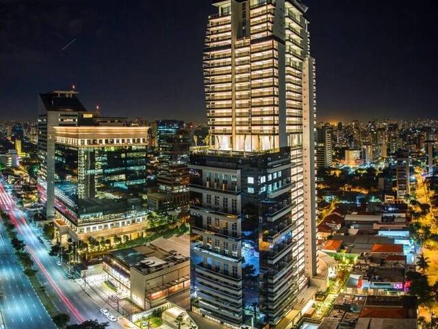 #421 - Apartamento para Venda em São Paulo - SP