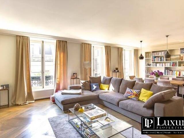 #557 - Apartamento para Venda em Paris - FR - 1