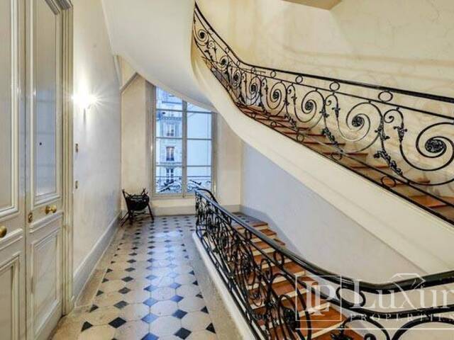 Hotel para Venda em Paris - 4