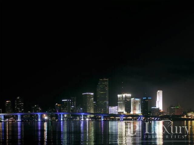 Apartamento para Venda em Miami - 5
