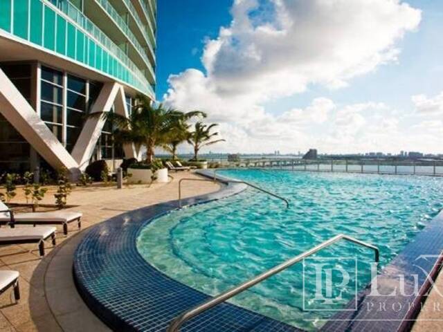 Apartamento para Venda em Miami - 2
