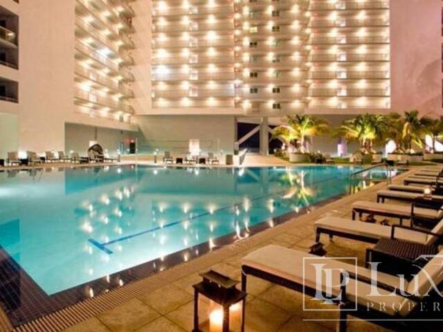Apartamento para Venda em Miami - 3