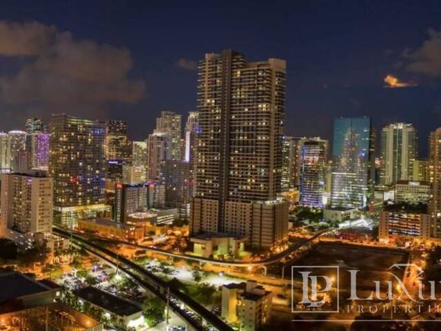 Apartamento para Venda em Miami - 5