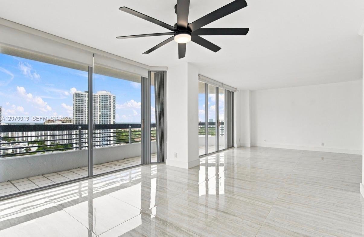 #2570 - Apartamento para Venda em Aventura - FL - 3